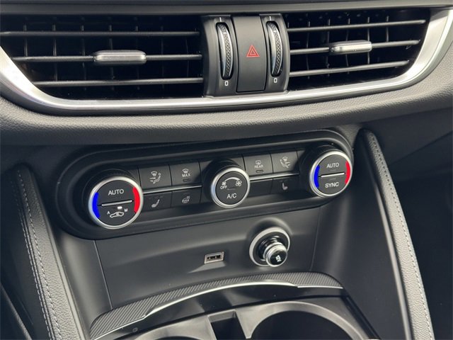 New 2025 Alfa Romeo Stelvio Sprint image 16