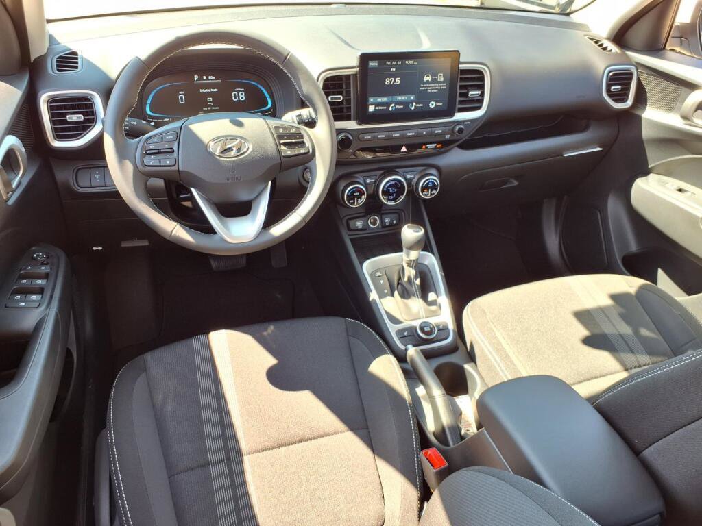 New 2026 Hyundai Venue SEL FWD image 7