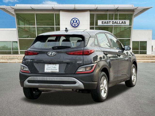 Used 2023 Hyundai Kona SE image 3