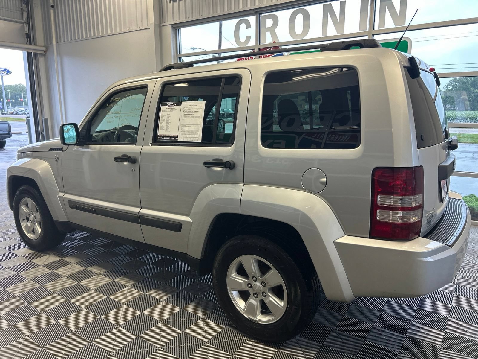 Used 2011 Jeep Liberty Sport w/ Popular Equipment Group AWD/4WD image 4