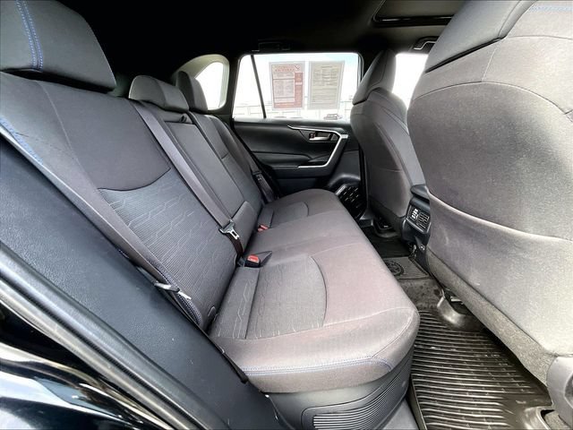 Used 2023 Toyota RAV4 SE w/ Convenience Package AWD/4WD image 16