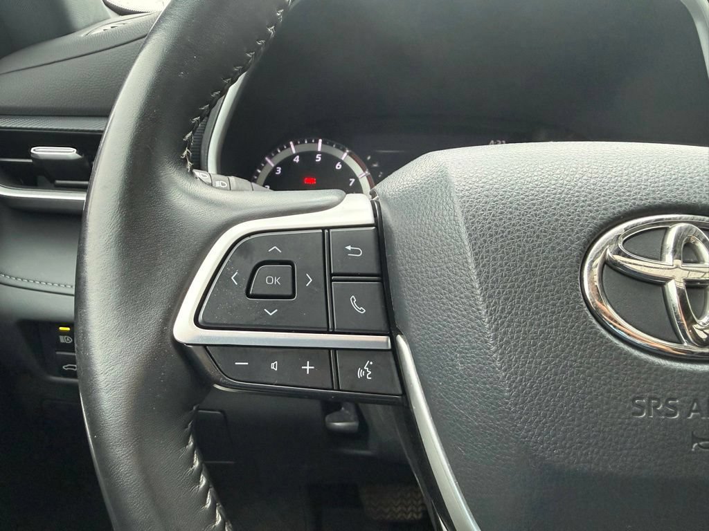 Used 2023 Toyota Highlander XSE AWD/4WD image 18