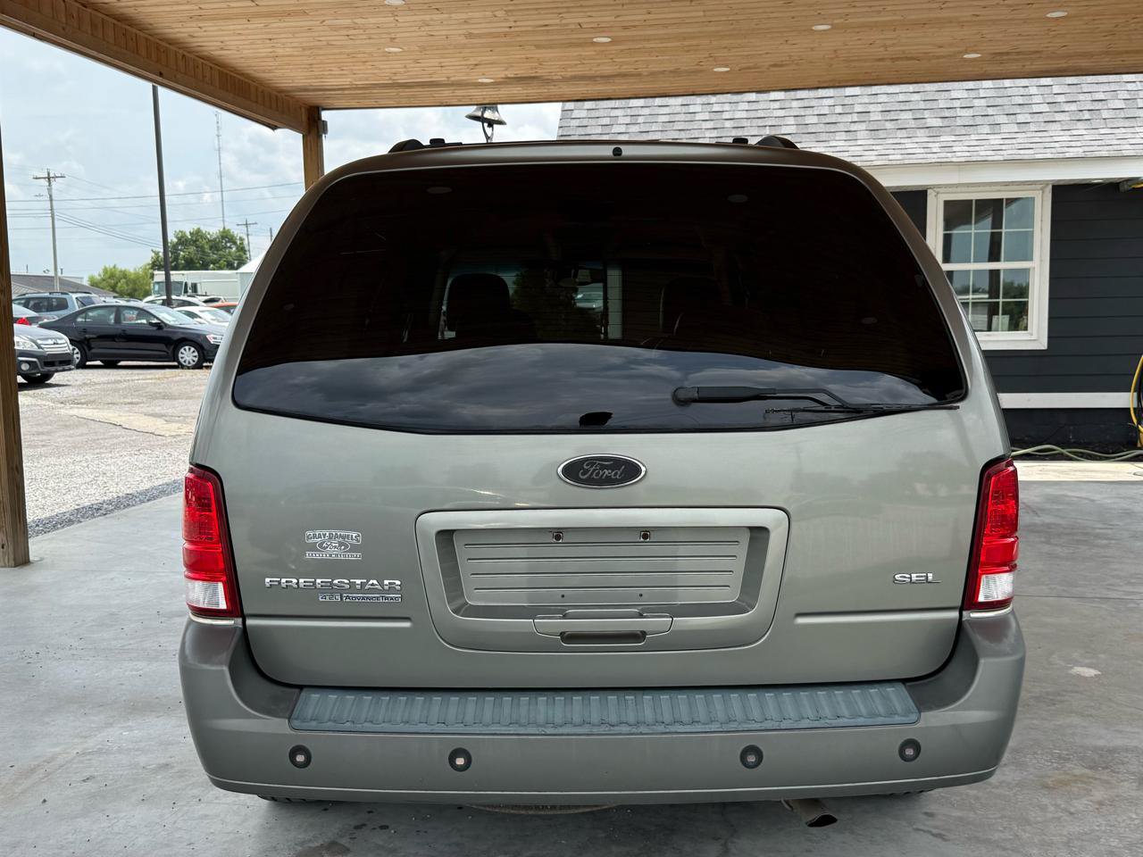 Used 2005 Ford Freestar SEL FWD image 14