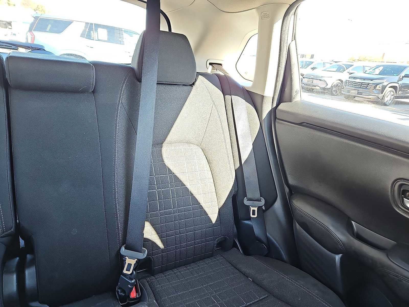 Used 2025 Honda HR-V LX image 12