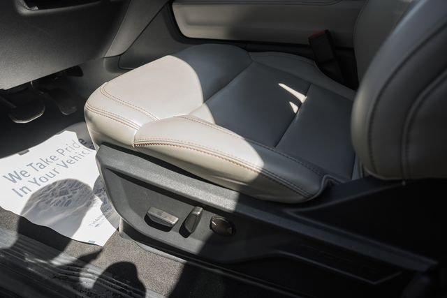 Used 2025 Ford Expedition Active image 49