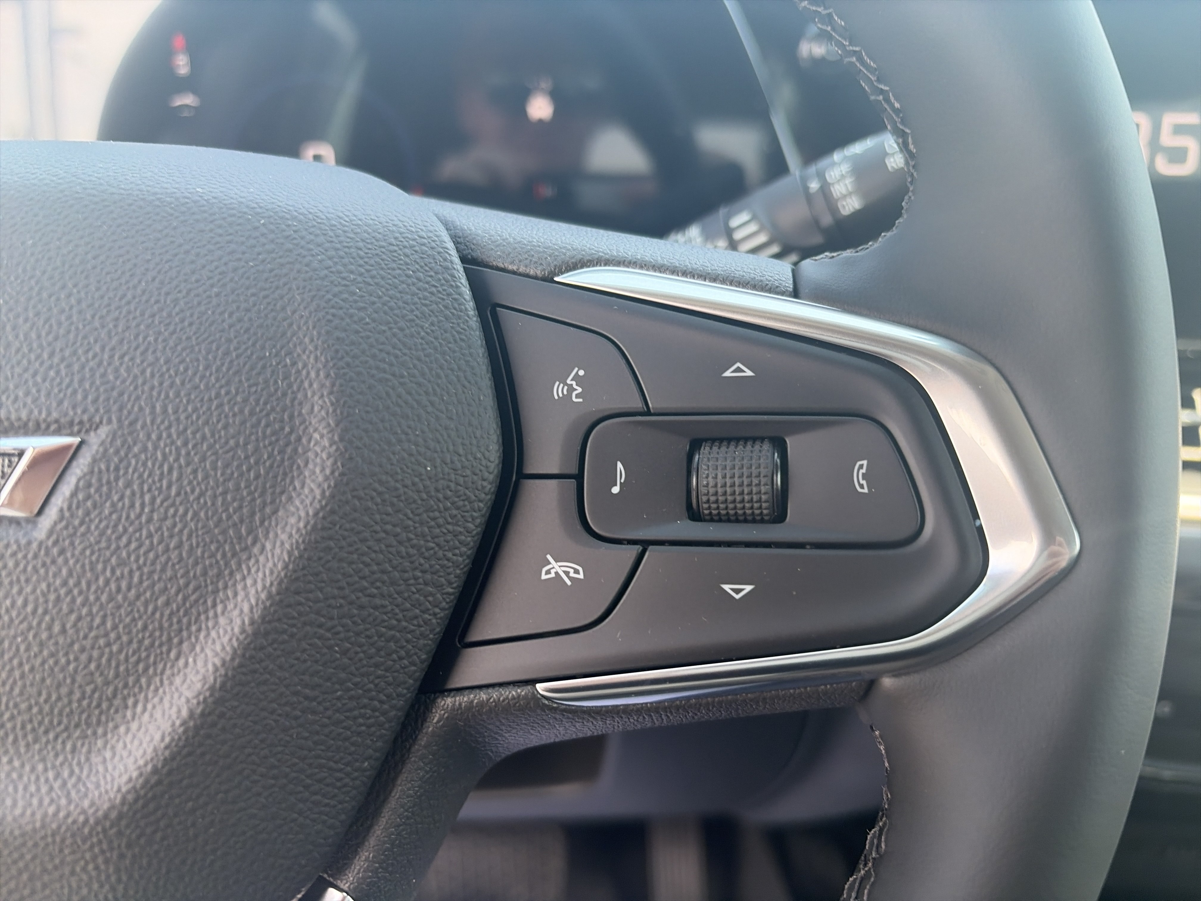 New 2026 Chevrolet Trax ACTIV w/ Driver Confidence Package FWD image 23