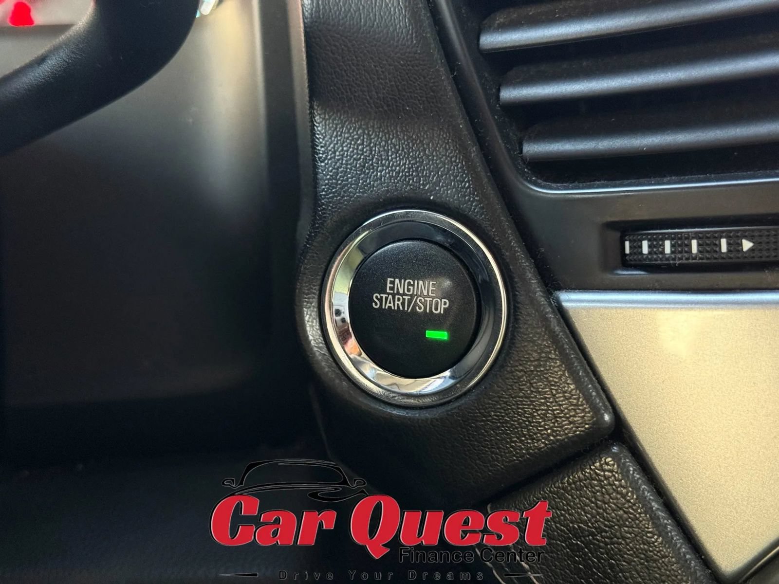 Used 2018 Chevrolet Tahoe Premier AWD/4WD image 32