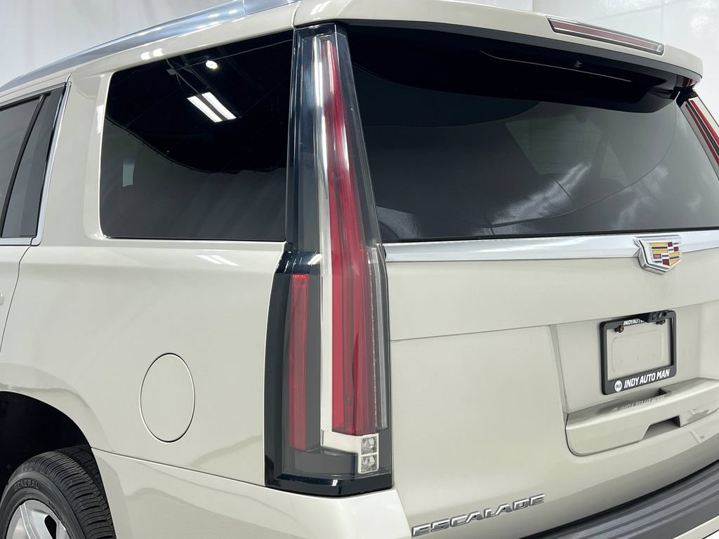 Used 2017 Cadillac Escalade Luxury AWD/4WD image 44