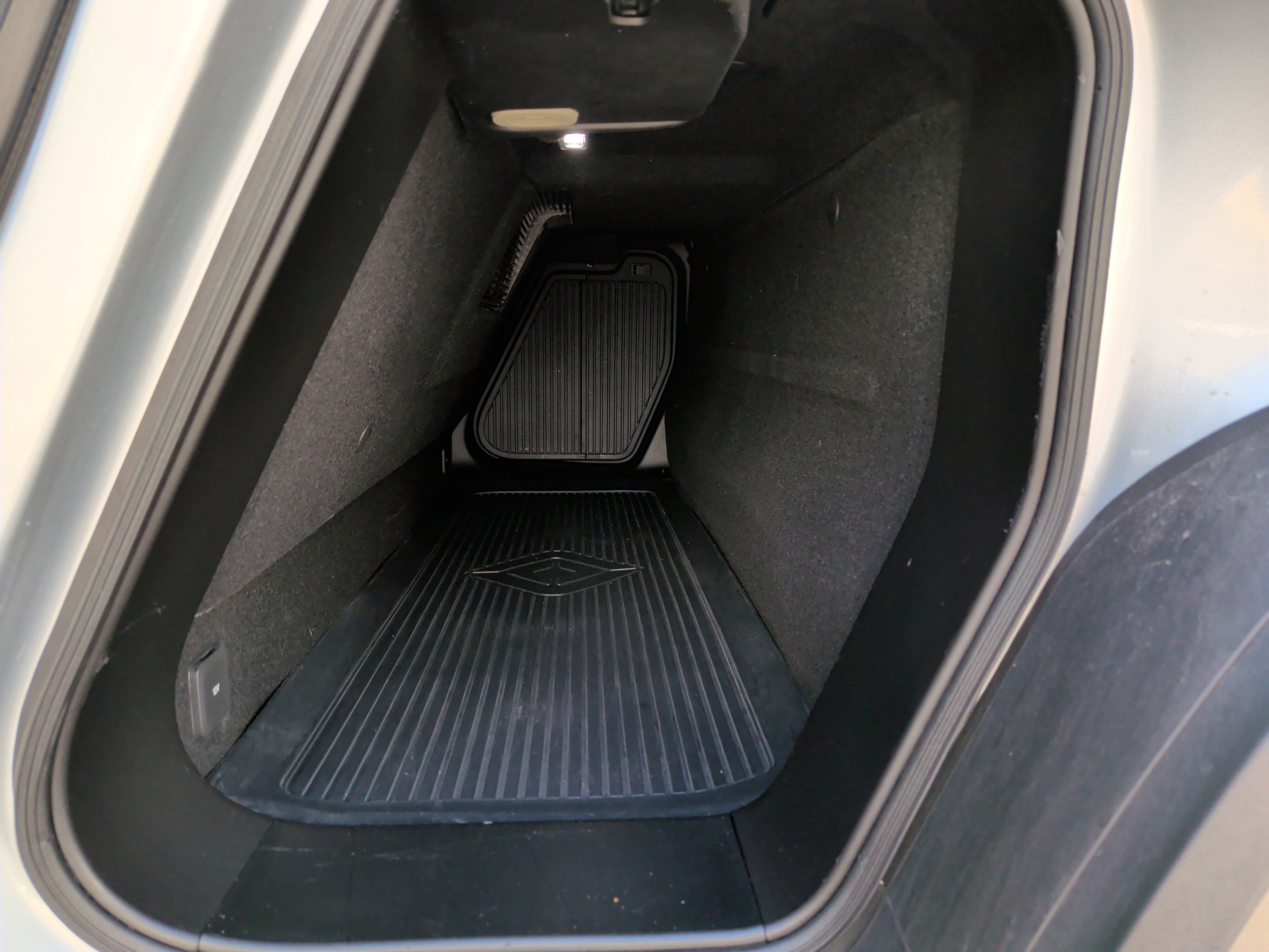 Used 2024 Rivian R1T Adventure image 34