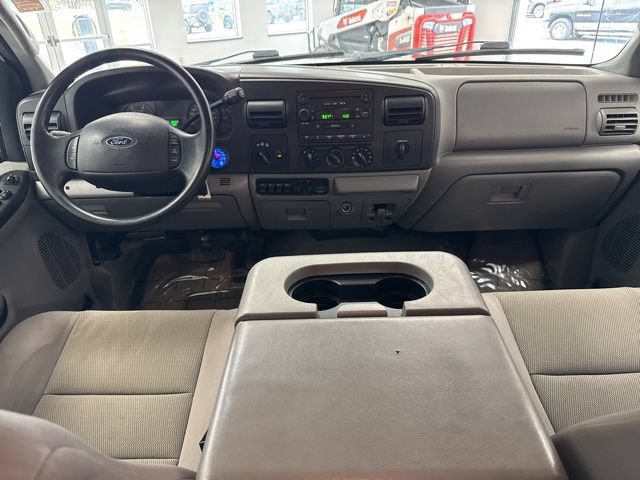 Used 2005 Ford F250 XLT AWD/4WD image 2