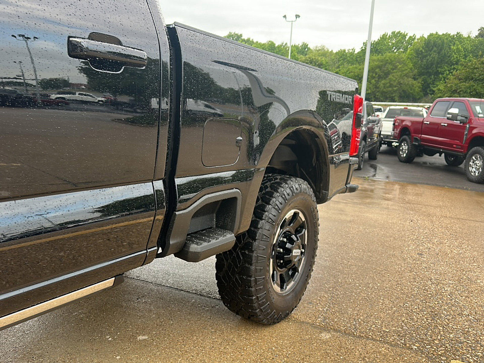 Used 2026 Ford F250 Lariat w/ Tremor Off-Road Package AWD/4WD image 11