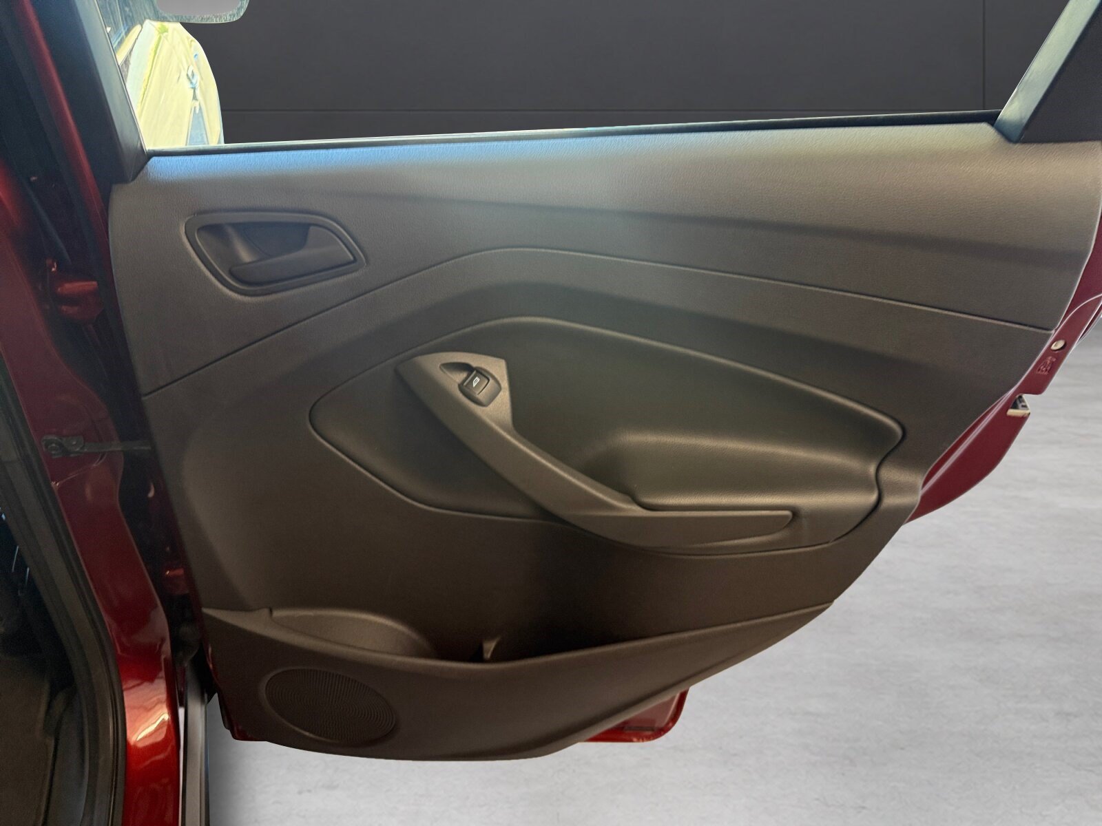 Used 2015 Ford Escape S FWD image 16