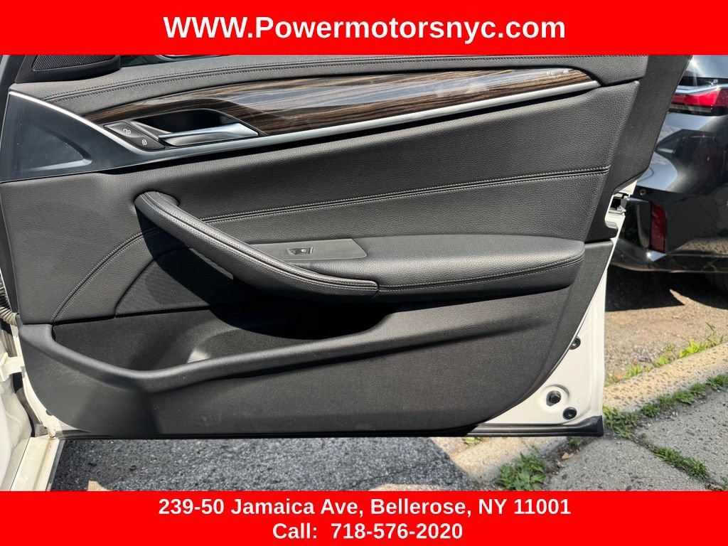 Used 2020 BMW 530e w/ Luxury Package RWD image 25