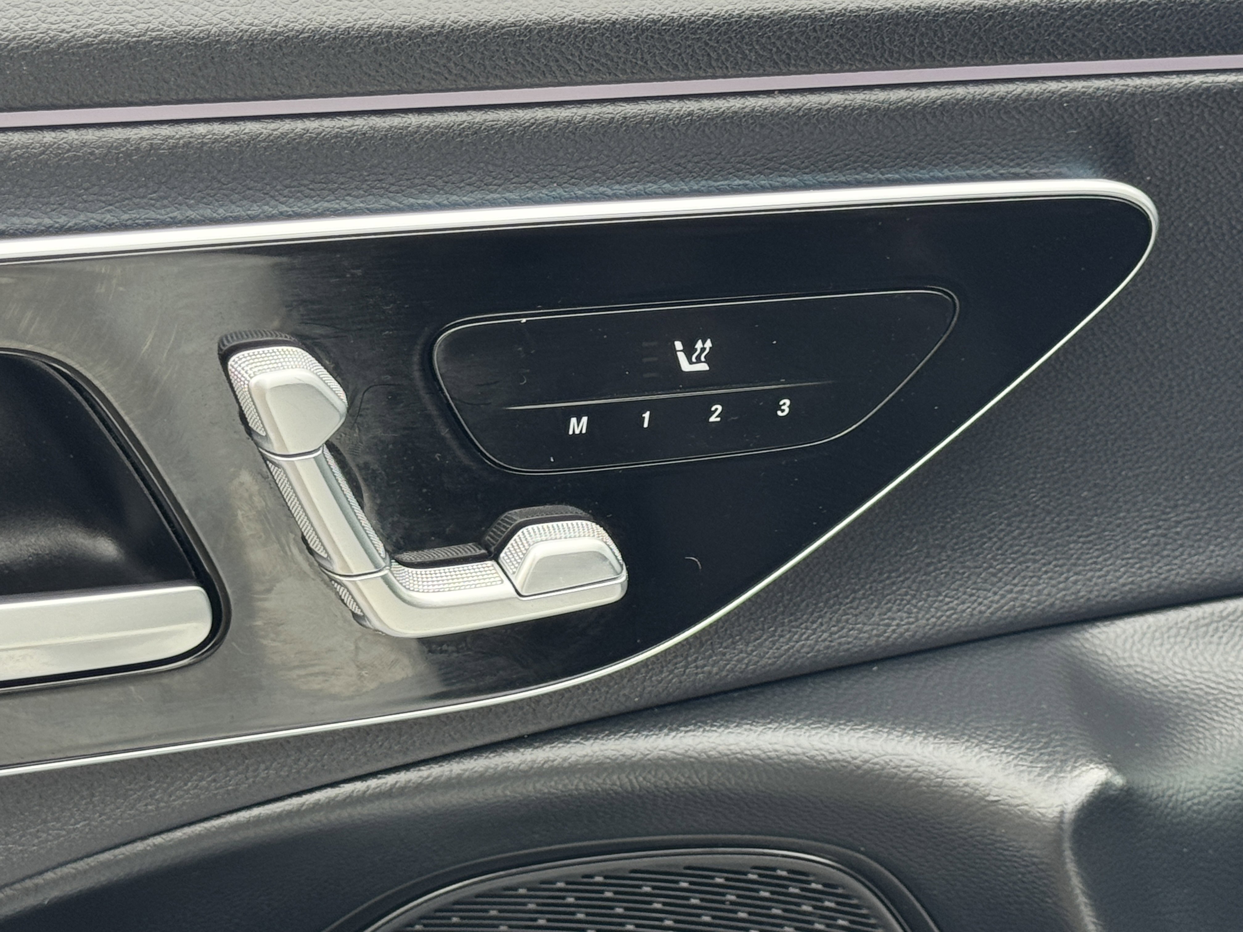 Used 2024 Mercedes-Benz E 350 4MATIC Sedan image 19