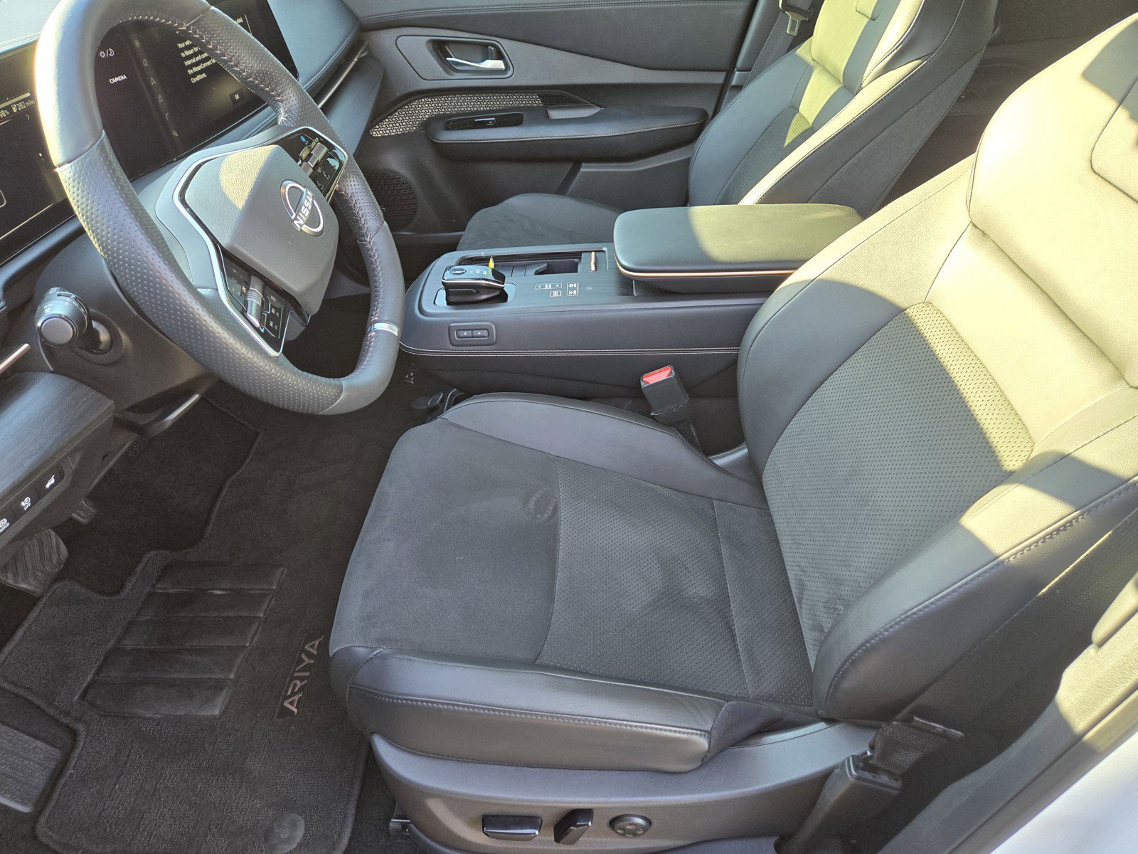 Certified 2024 Nissan Ariya FWD image 12