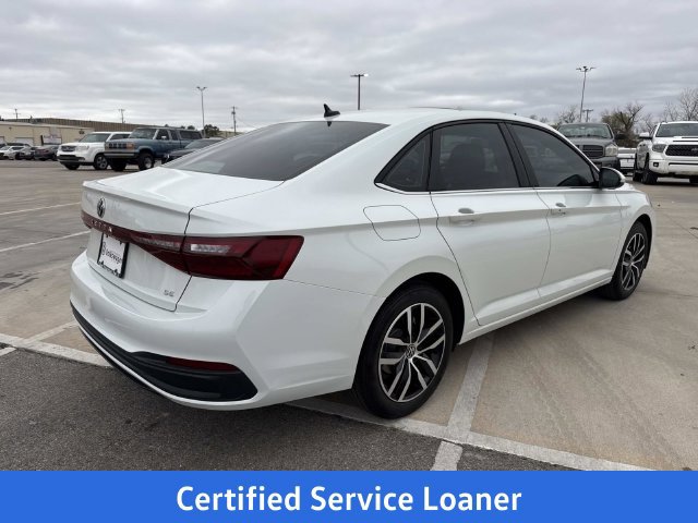 New 2026 Volkswagen Jetta SE FWD image 2