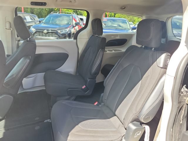 Used 2023 Chrysler Voyager LX FWD image 11