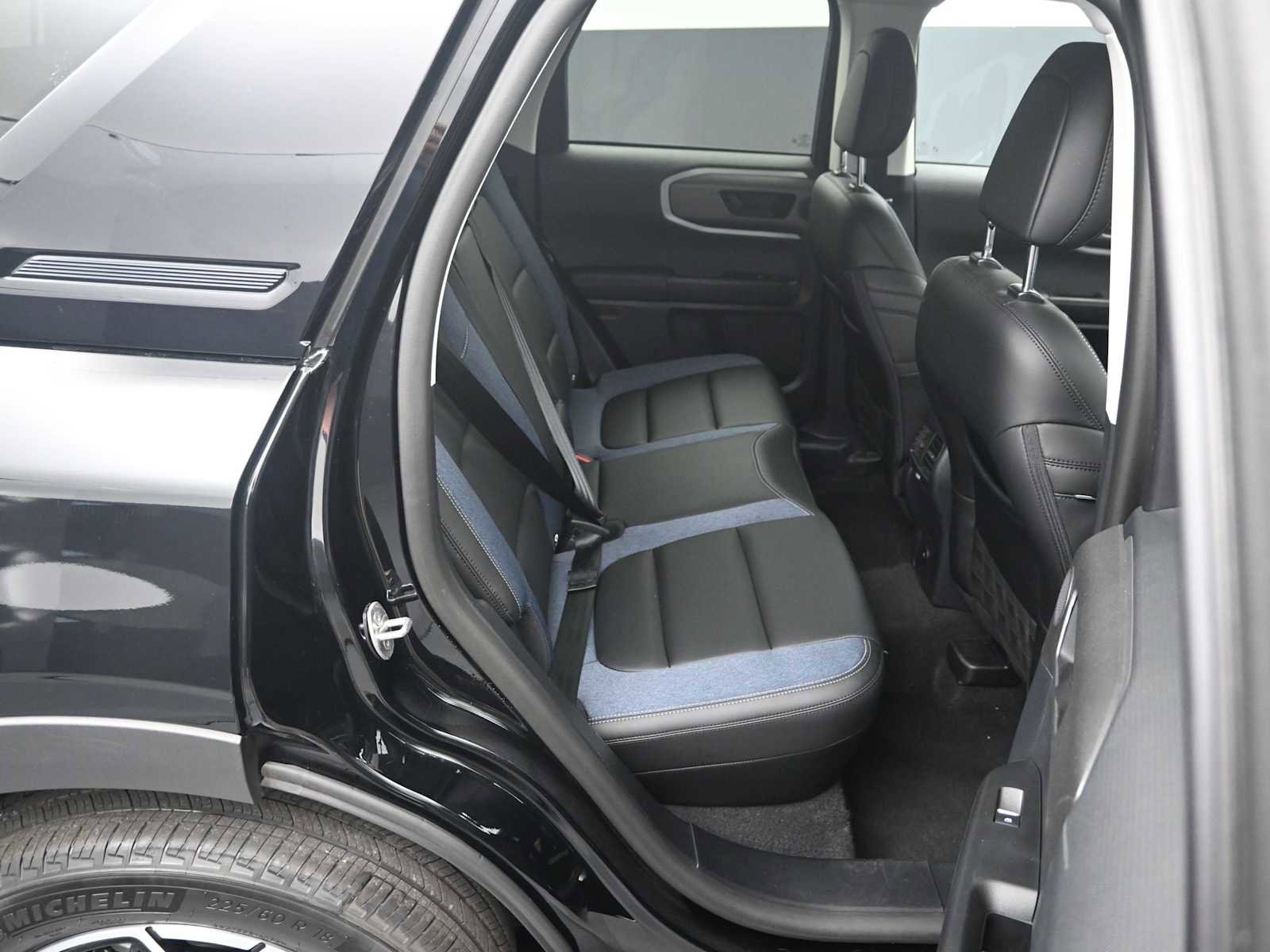 Used 2025 Ford Bronco Sport Outer Banks w/ Outer Banks Tech Package+ image 11
