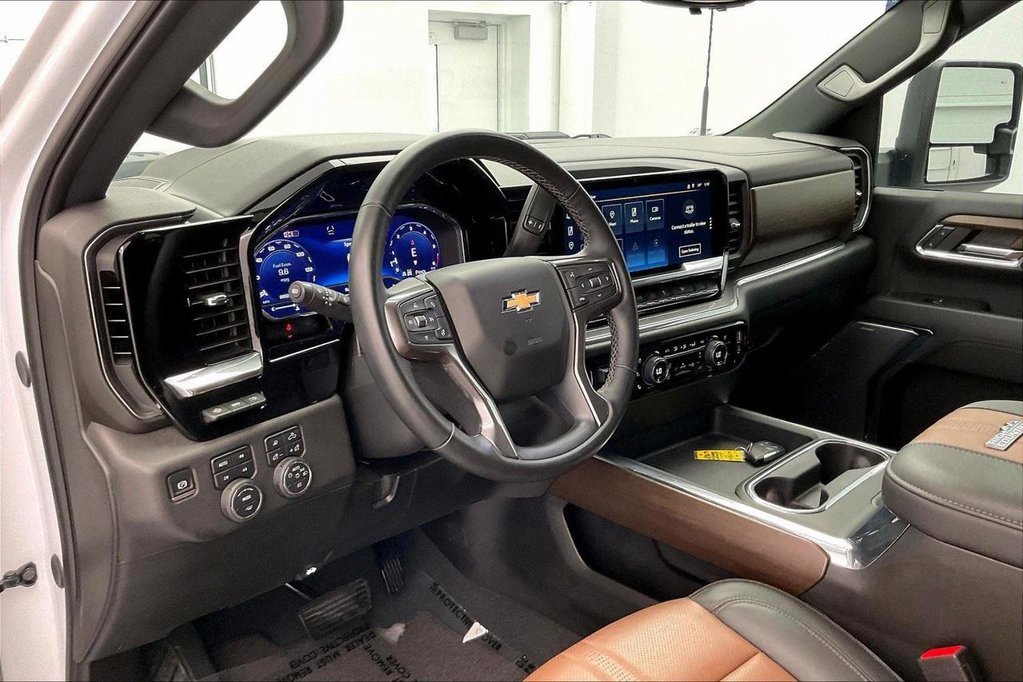 Used 2024 Chevrolet Silverado 3500 High Country w/ High Country Premium Package image 10