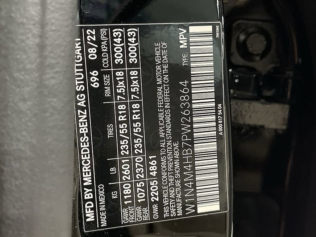 Used 2023 Mercedes-Benz GLB 250 4MATIC image 33