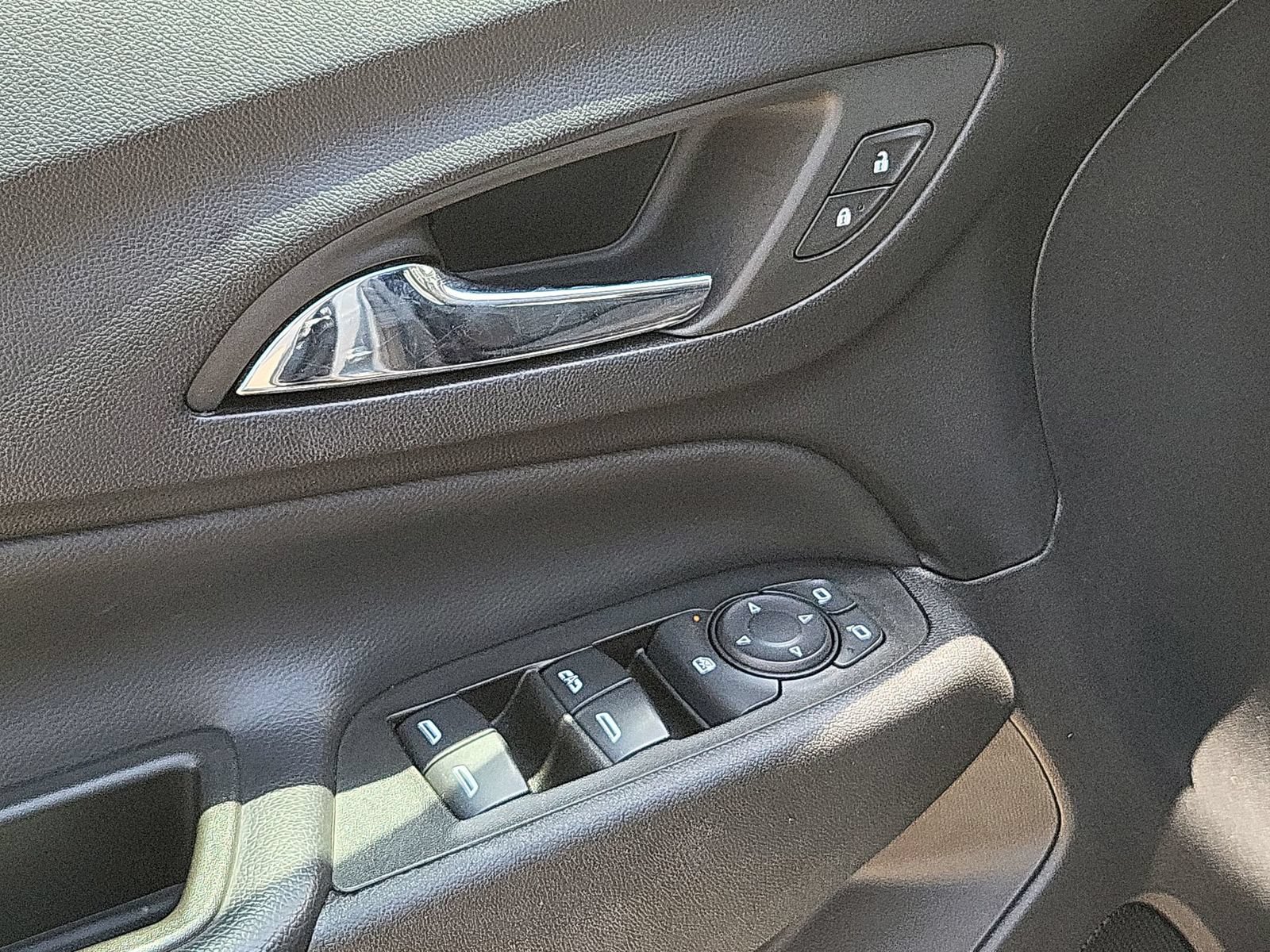 Used 2023 Chevrolet Equinox LT FWD image 22