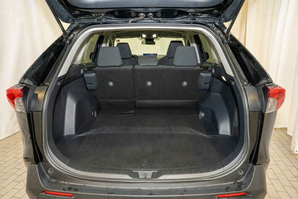 Certified 2025 Toyota RAV4 LE image 5