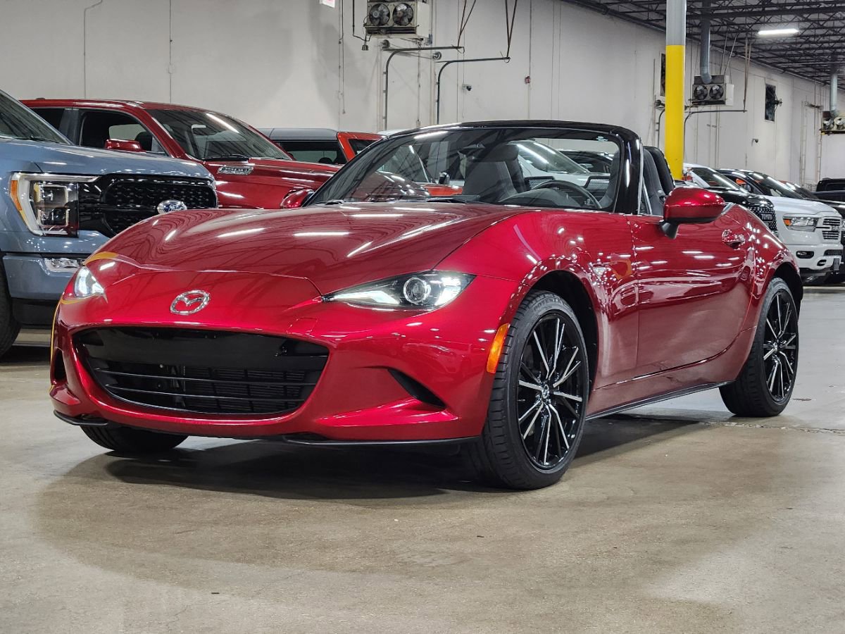 Used 2025 MAZDA MX-5 Miata Grand Touring RWD image 4