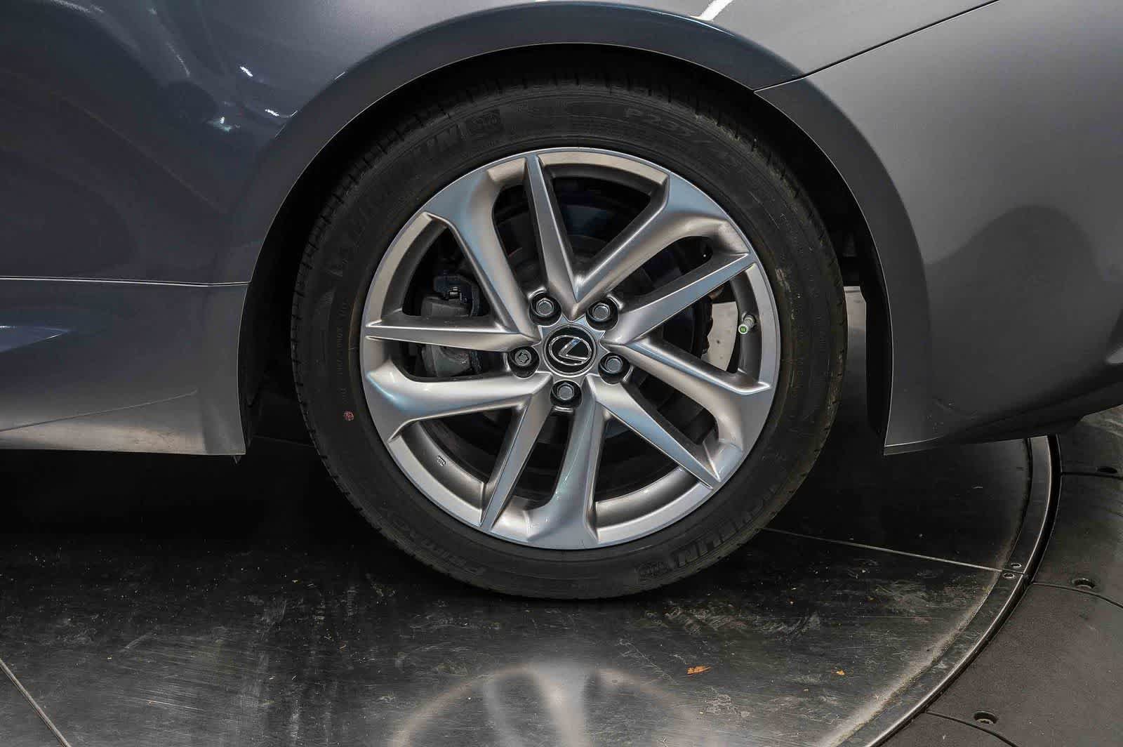 Used 2020 Lexus RC 300 w/ Accessory Package RWD image 10