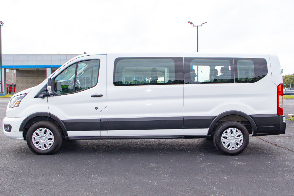 Used 2023 Ford Transit 350 XLT RWD image 4