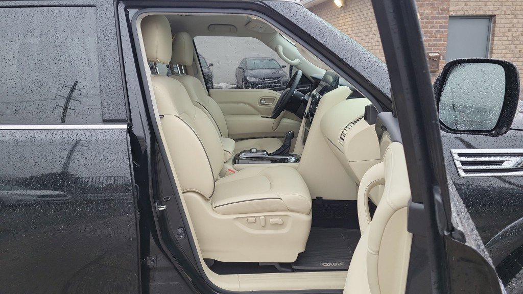 Used 2024 INFINITI QX80 Luxe w/ Cargo Package image 21