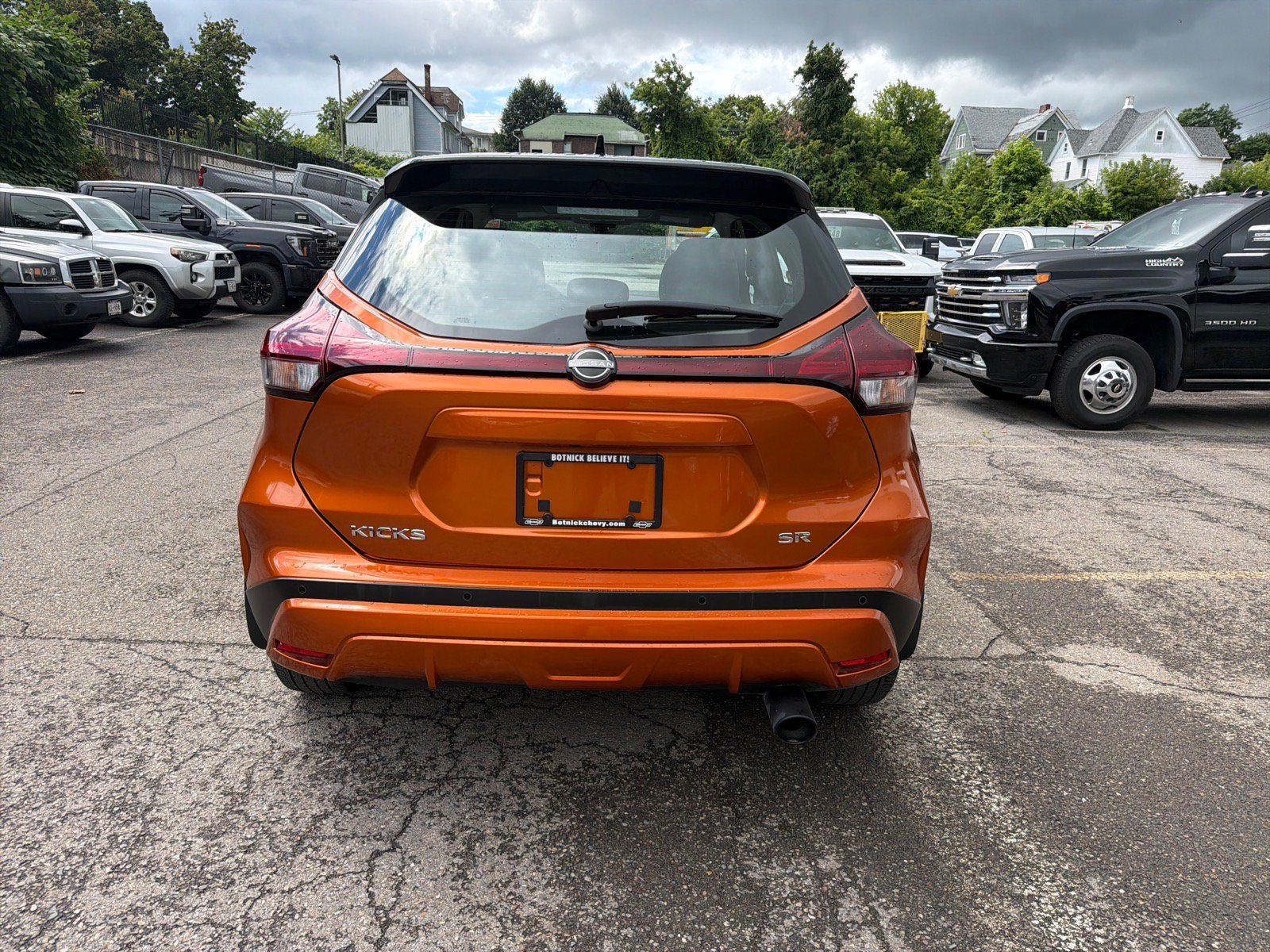 Used 2024 Nissan Kicks SR w/ SR Premium Package FWD image 7