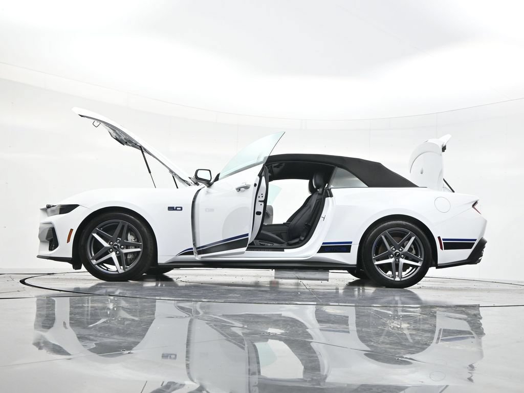 Used 2025 Ford Mustang GT Premium RWD image 50