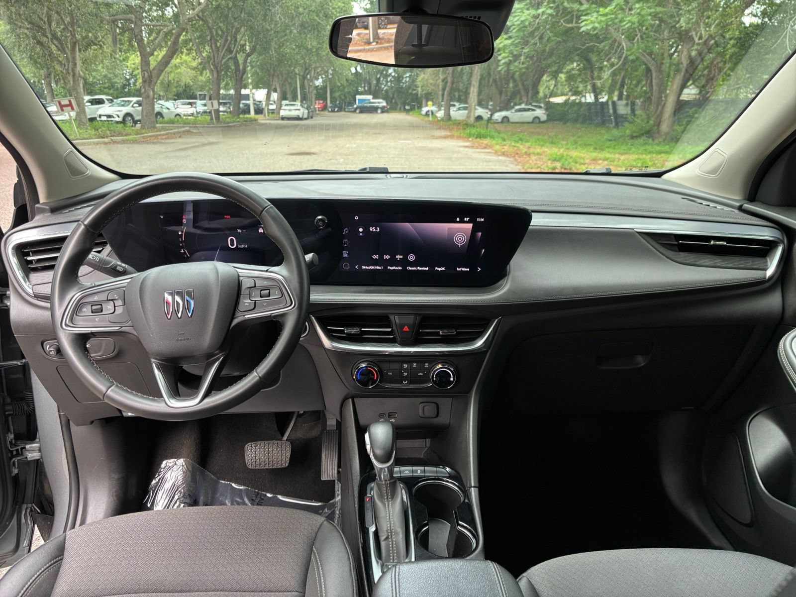 Used 2025 Buick Encore GX Preferred FWD image 32