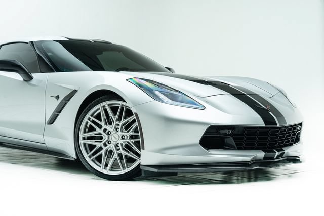 Used 2019 Chevrolet Corvette Stingray Coupe RWD image 4
