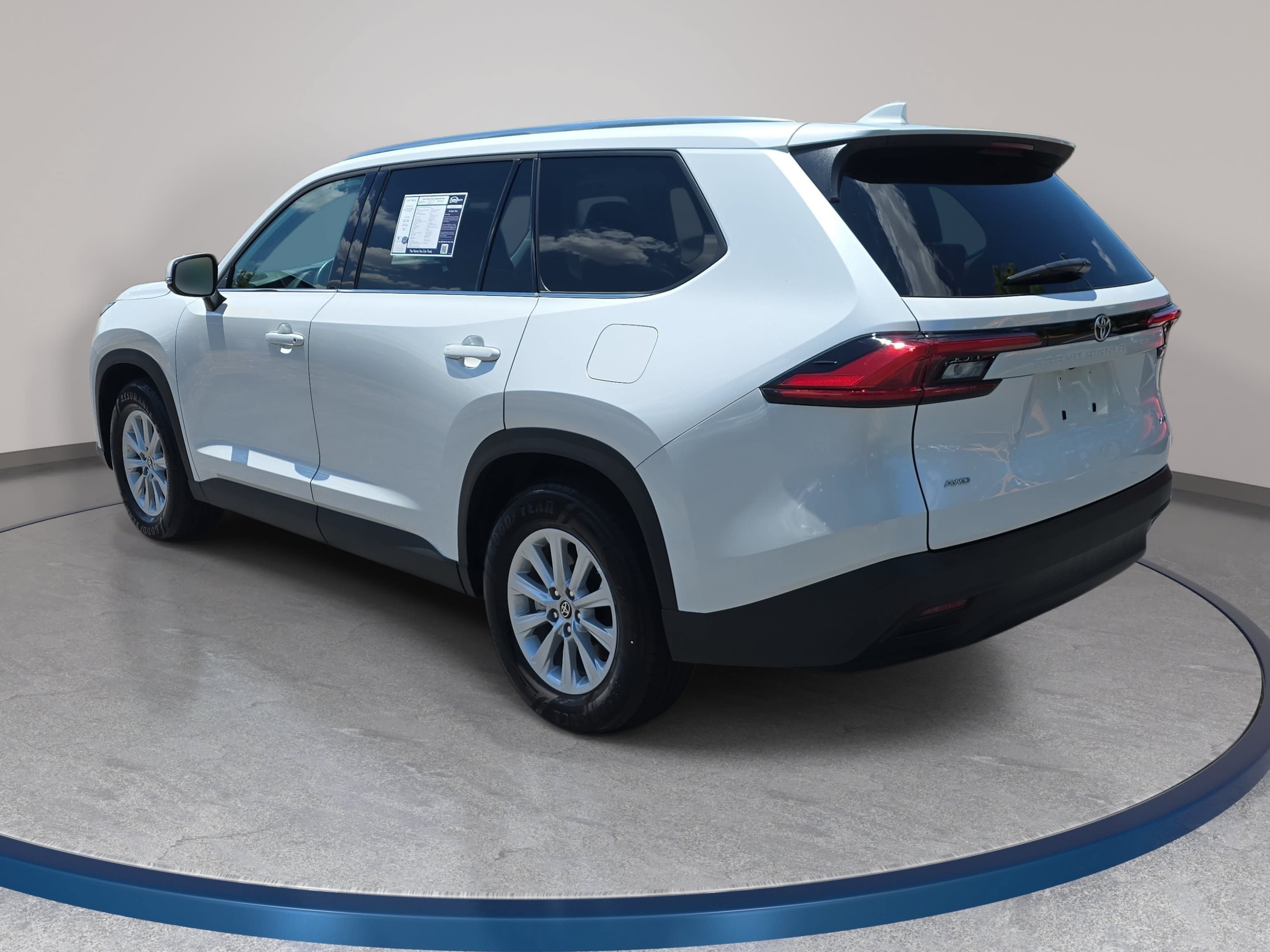 Used 2024 Toyota Grand Highlander AWD image 7