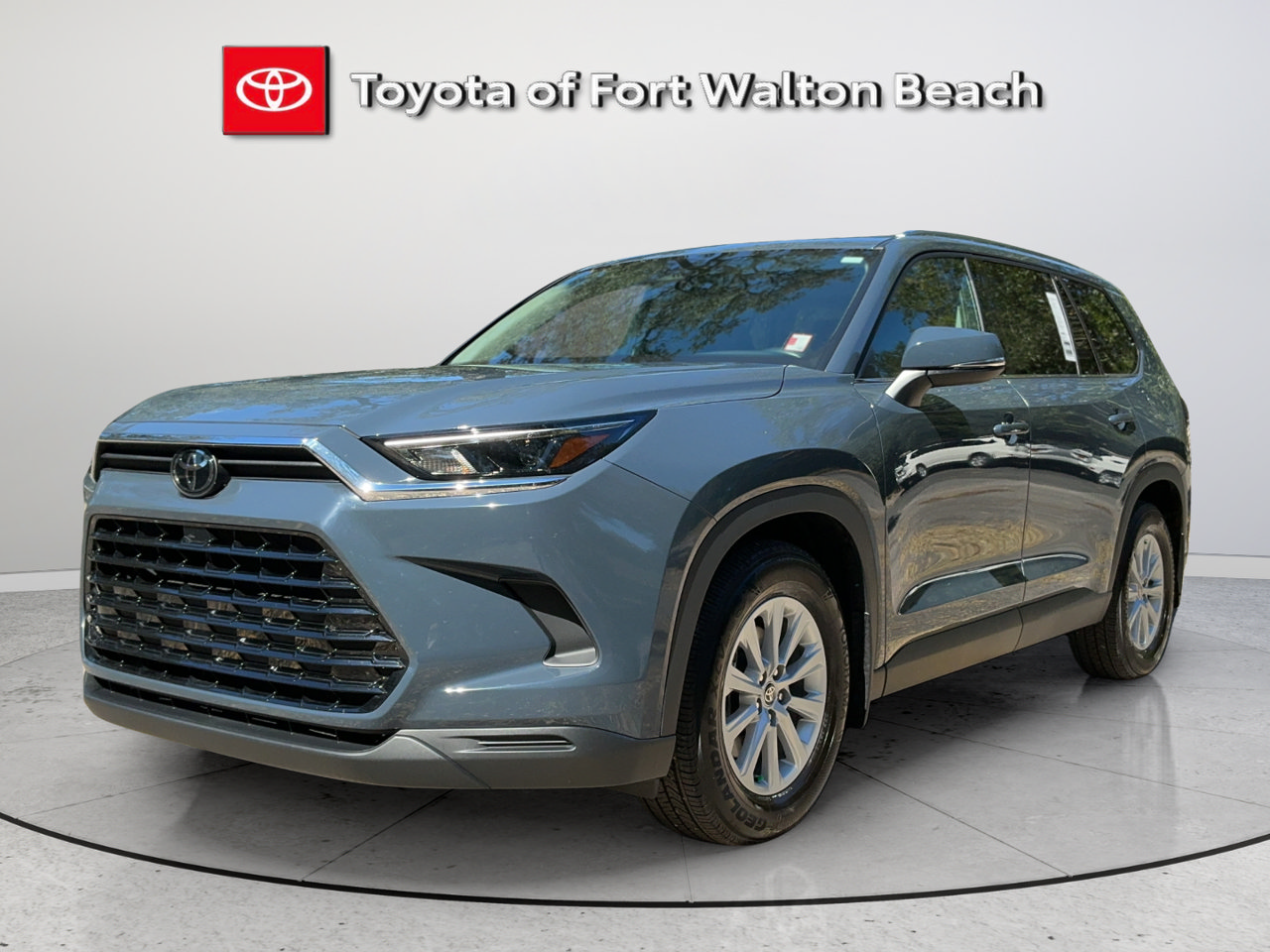 Used 2025 Toyota Grand Highlander FWD image 3