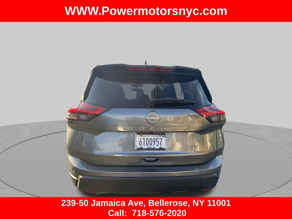 Used 2024 Nissan Rogue SV FWD image 8