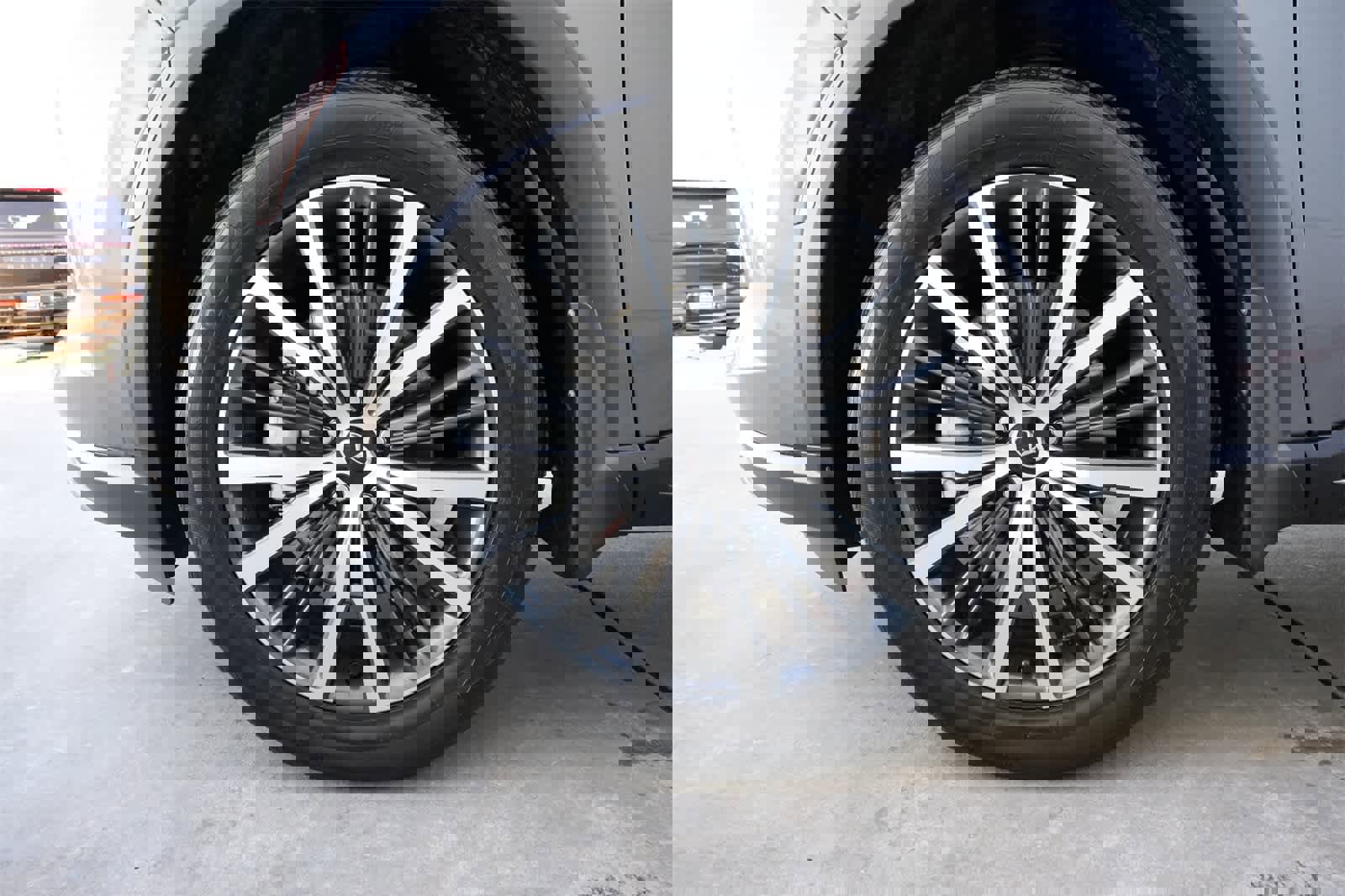 Certified 2025 INFINITI QX60 Sensory image 26