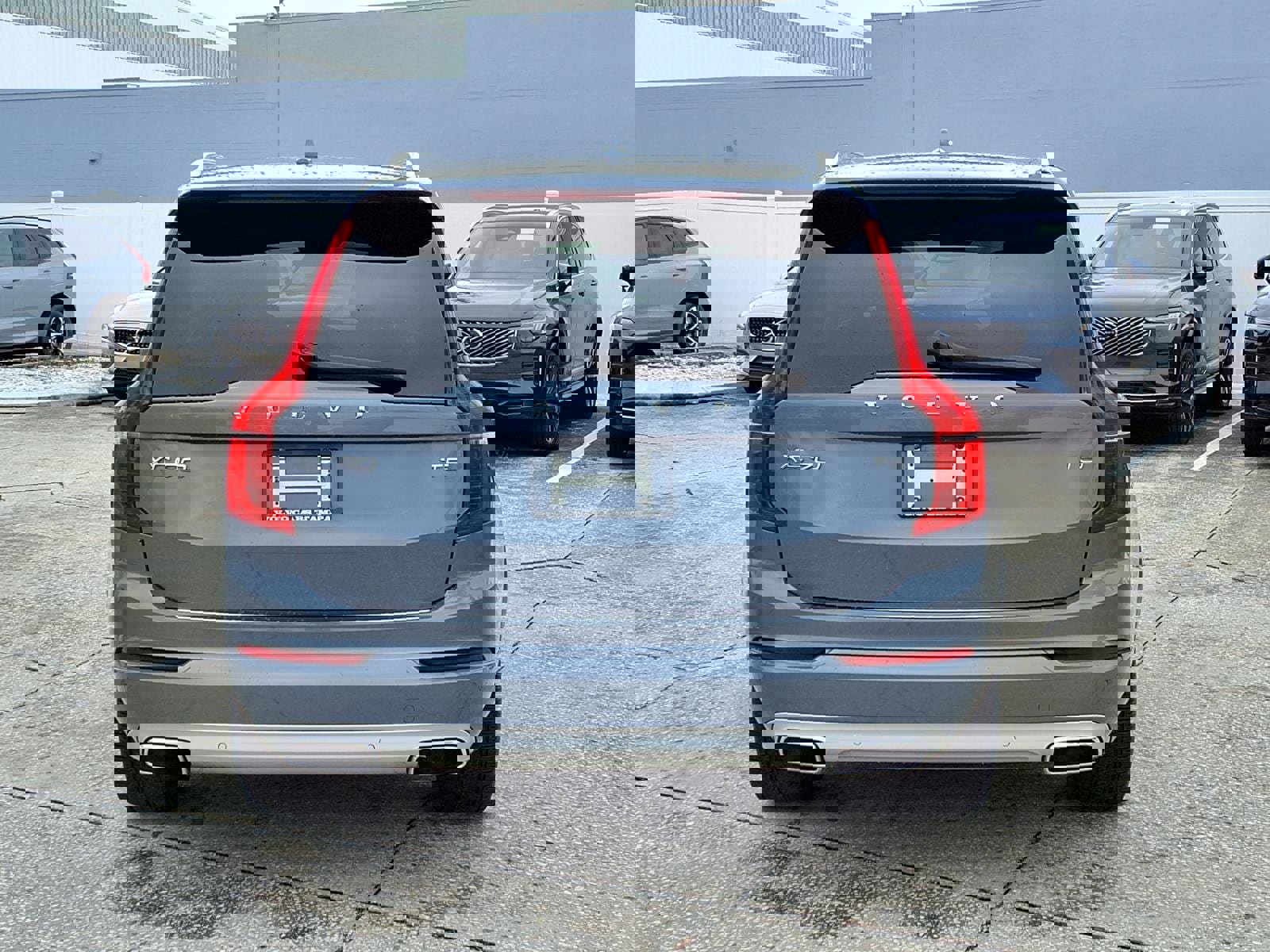 Used 2020 Volvo XC90 T5 Momentum w/ Protection Package Premier image 6