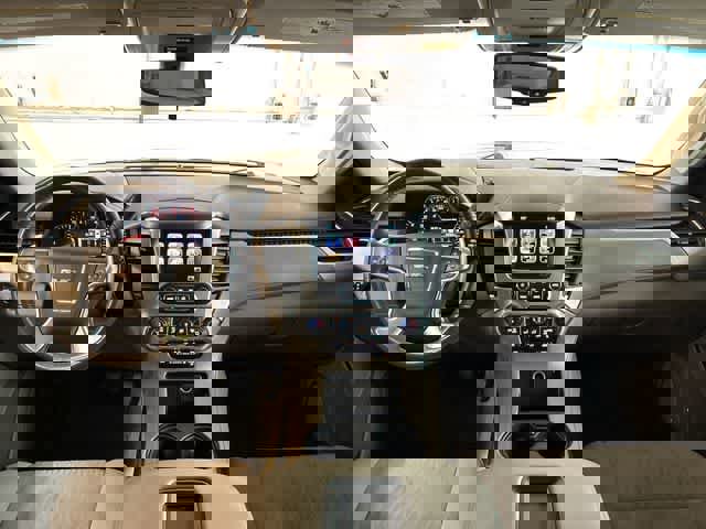 Used 2017 GMC Yukon SLE image 16