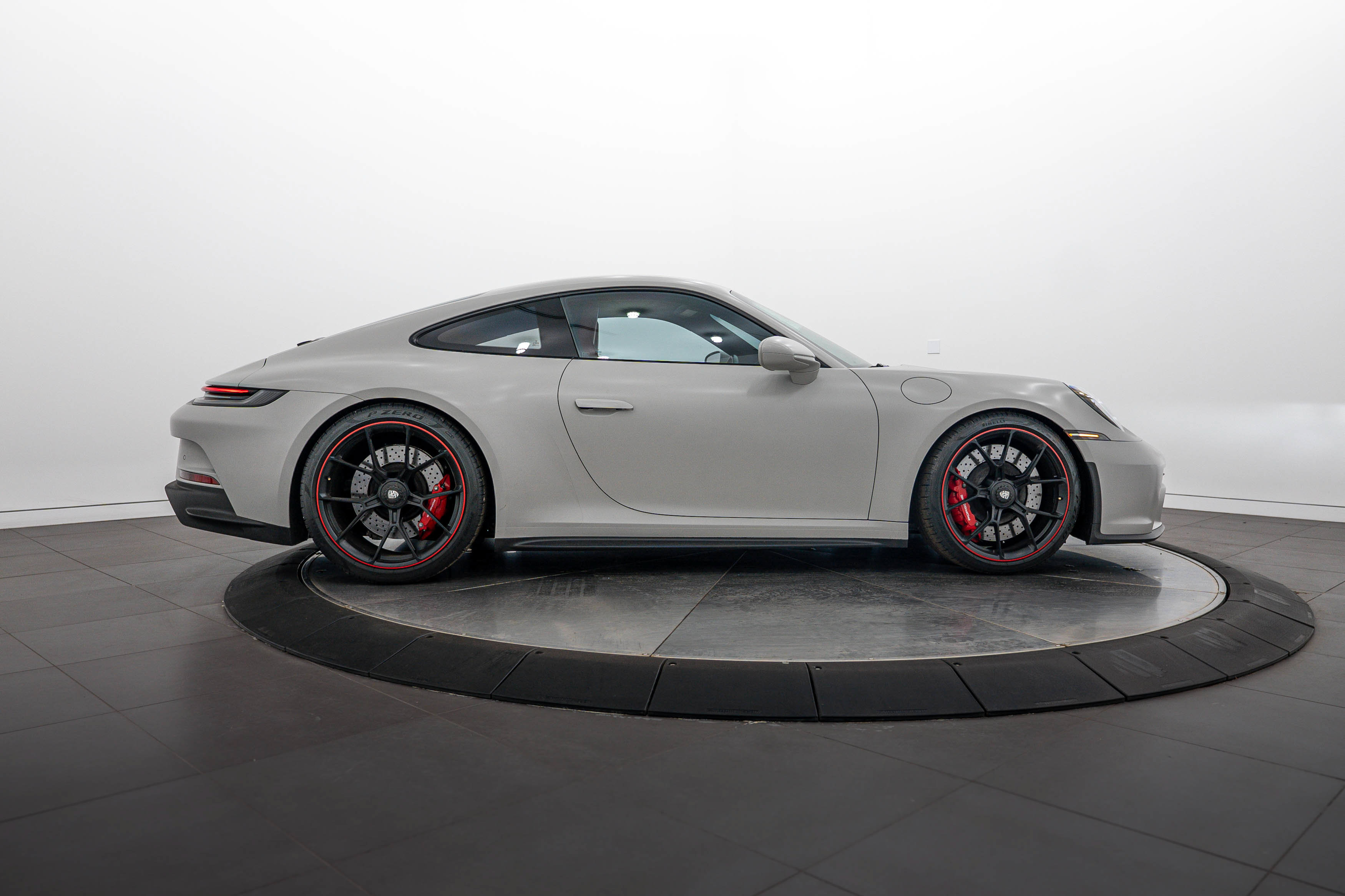 Used 2022 Porsche 911 GT3 RWD image 8