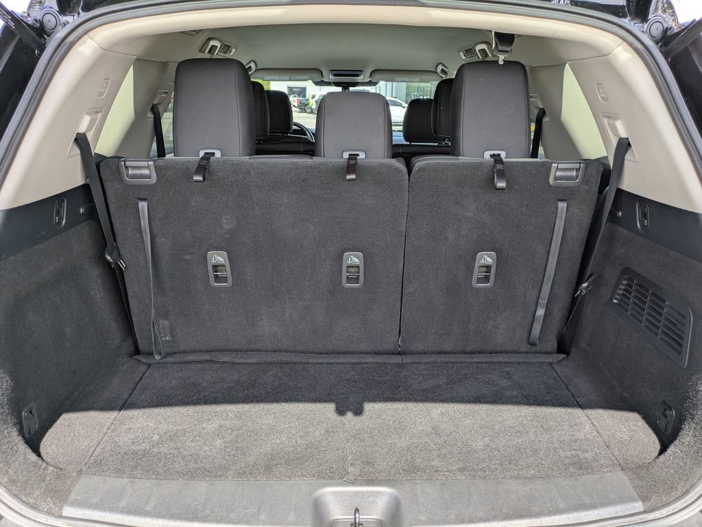 Used 2024 Nissan Pathfinder SV image 13