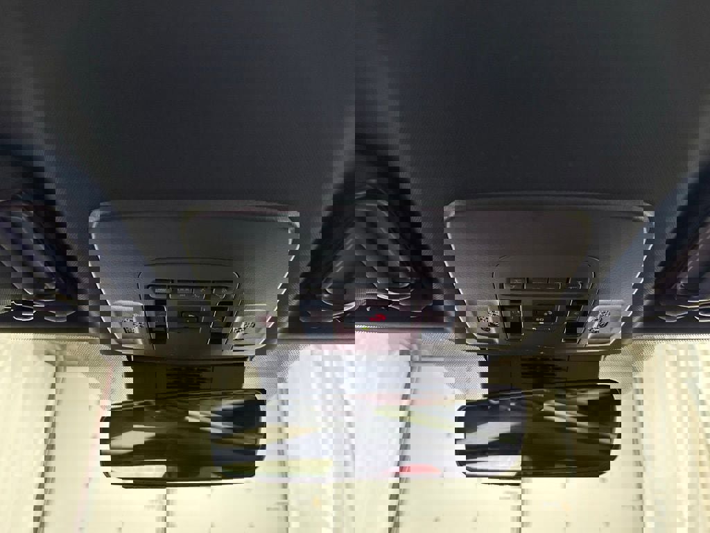 Used 2025 Toyota Camry XSE image 31