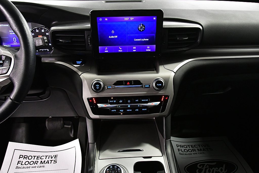 Used 2022 Ford Explorer XLT image 25