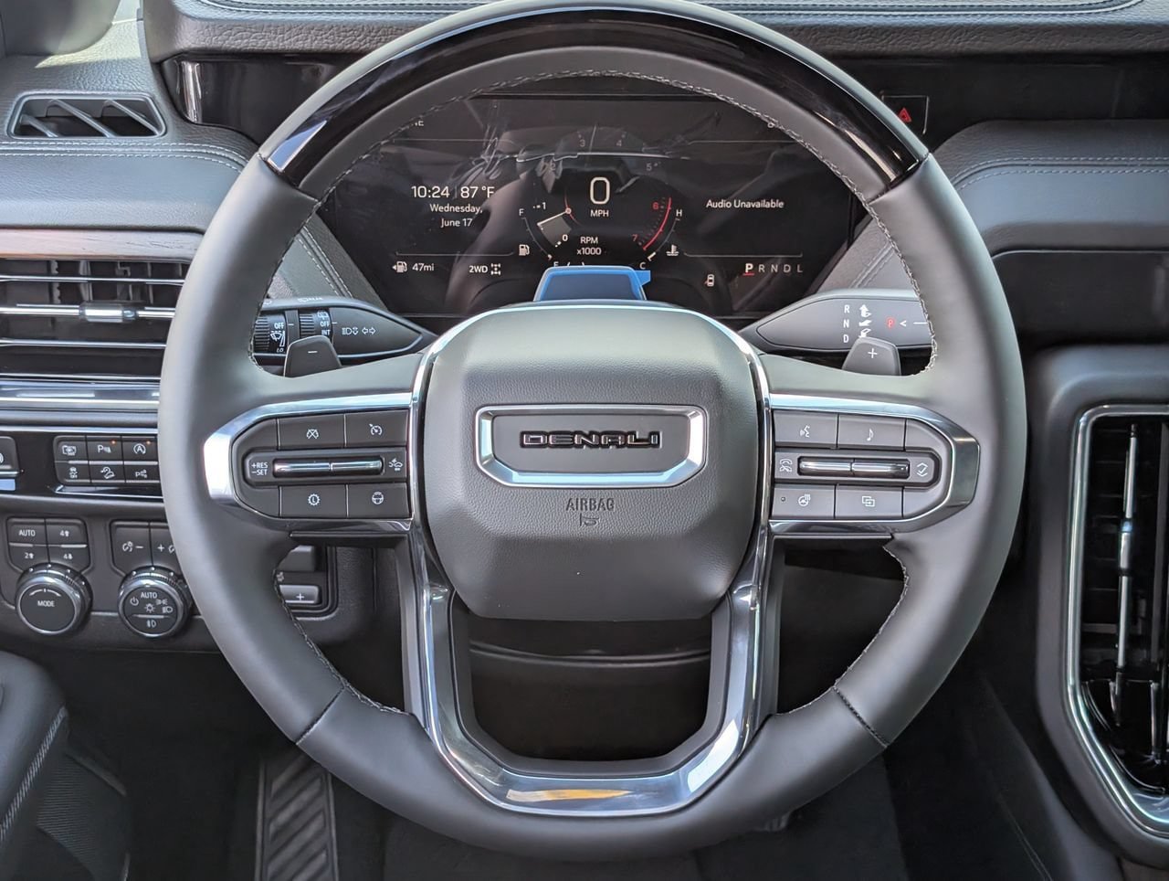 New 2026 GMC Yukon Denali w/ Advanced Technology Package AWD/4WD image 10