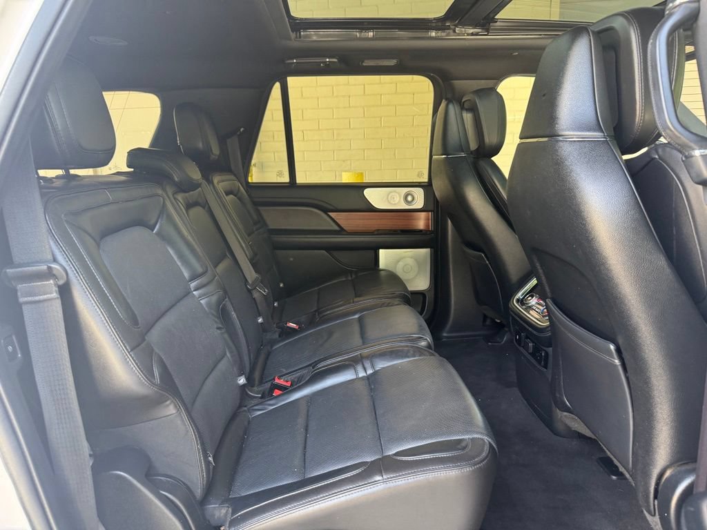 Used 2018 Lincoln Navigator L Reserve w/ Technology Package AWD/4WD image 29