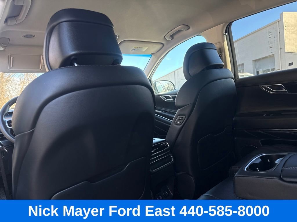 Used 2025 Genesis GV80 2.5T Standard image 21