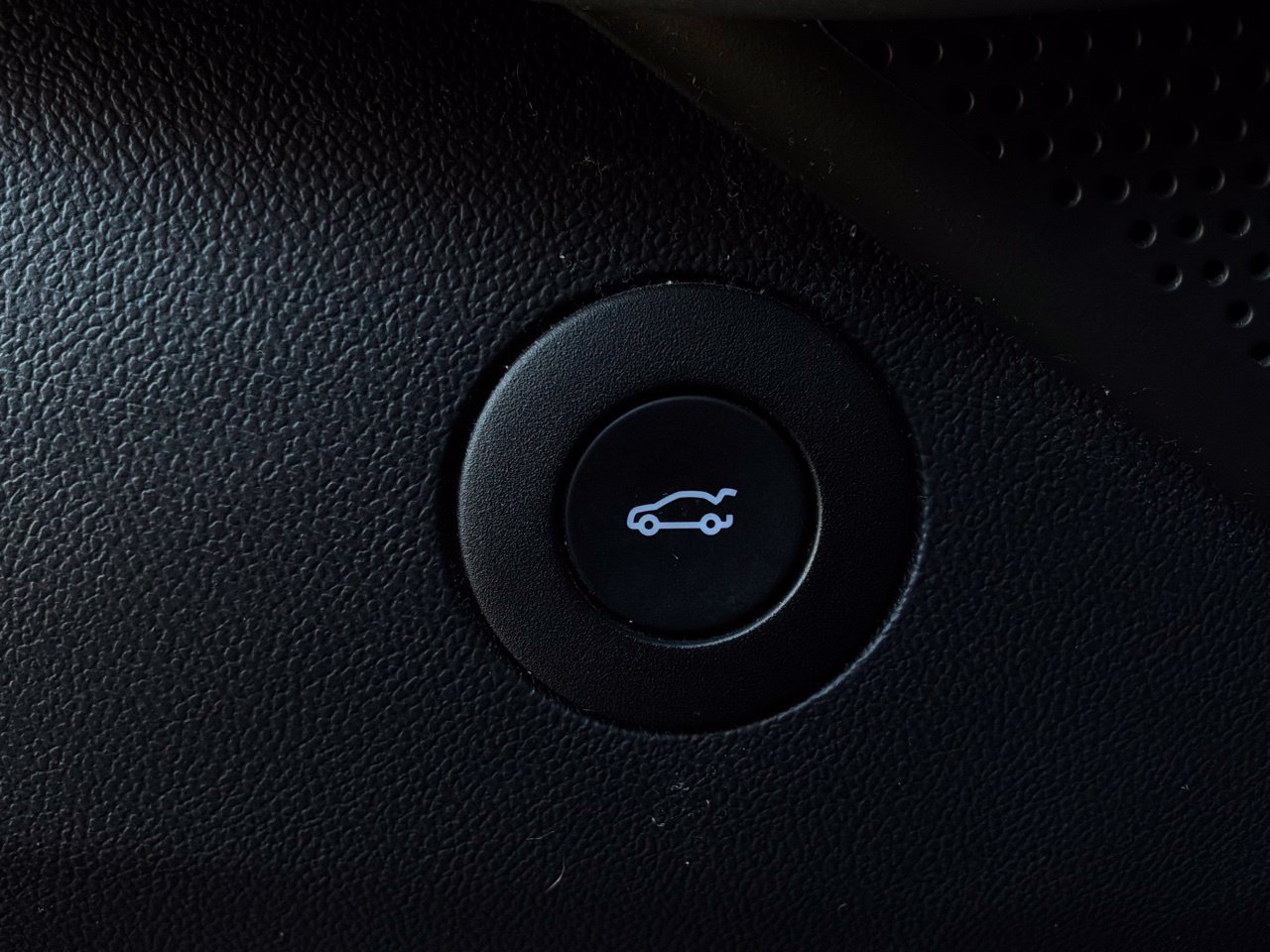 Used 2023 Chevrolet Camaro LT RWD image 23
