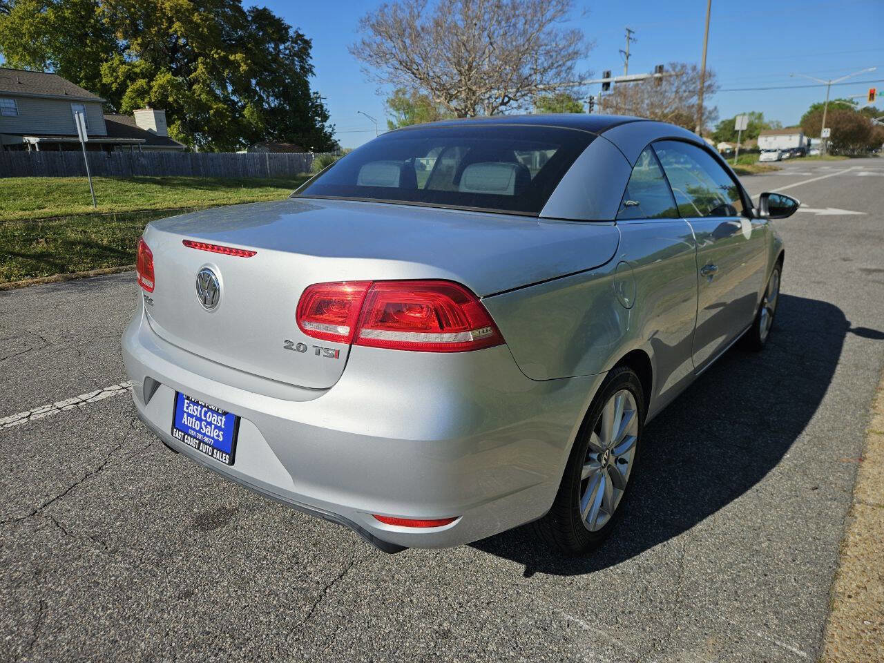Used 2015 Volkswagen Eos Komfort FWD image 6