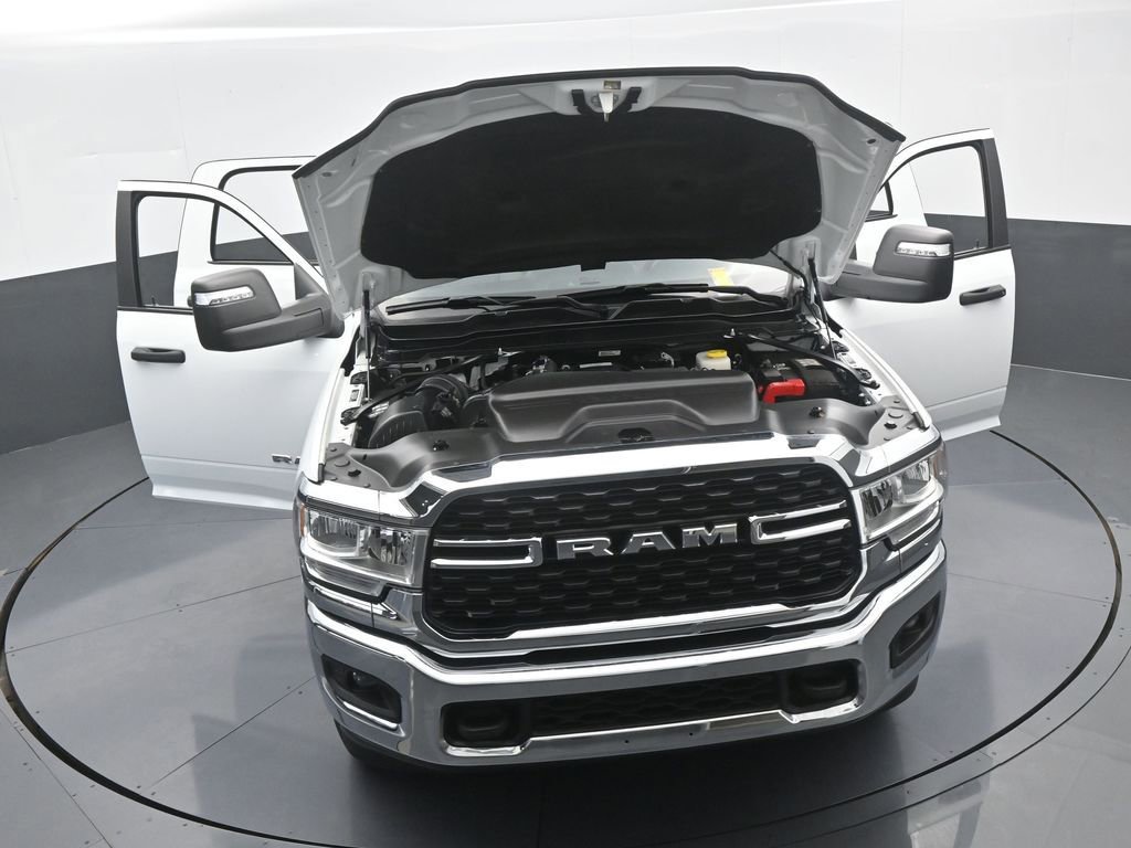 Used 2024 RAM 2500 Big Horn AWD/4WD image 37